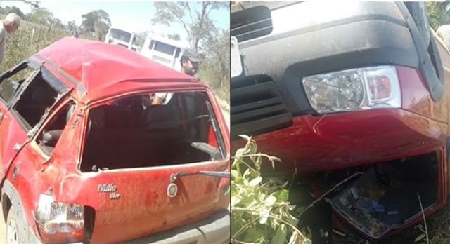 carro capotado