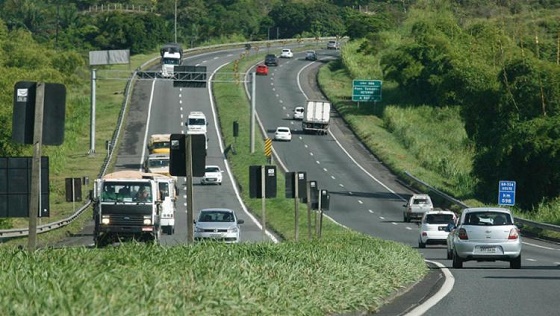carro-rodovia