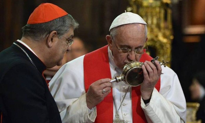 francisco-y-la-sangre-de-san-genaro