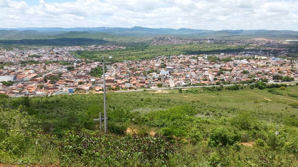 ITAPETINGA: VEREADORES SOLICITAM PATROLAMENTO DA ESTRADA VICINAL QUE DÁ  ACESSO AO MONTE (TORRE) QUE É UTILIZADO PELOS CRISTÃOS PARA ORAR